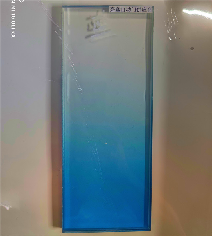 淋浴房渐变玻璃夹胶渐变 纯色渐变单向透视玻璃.jpg